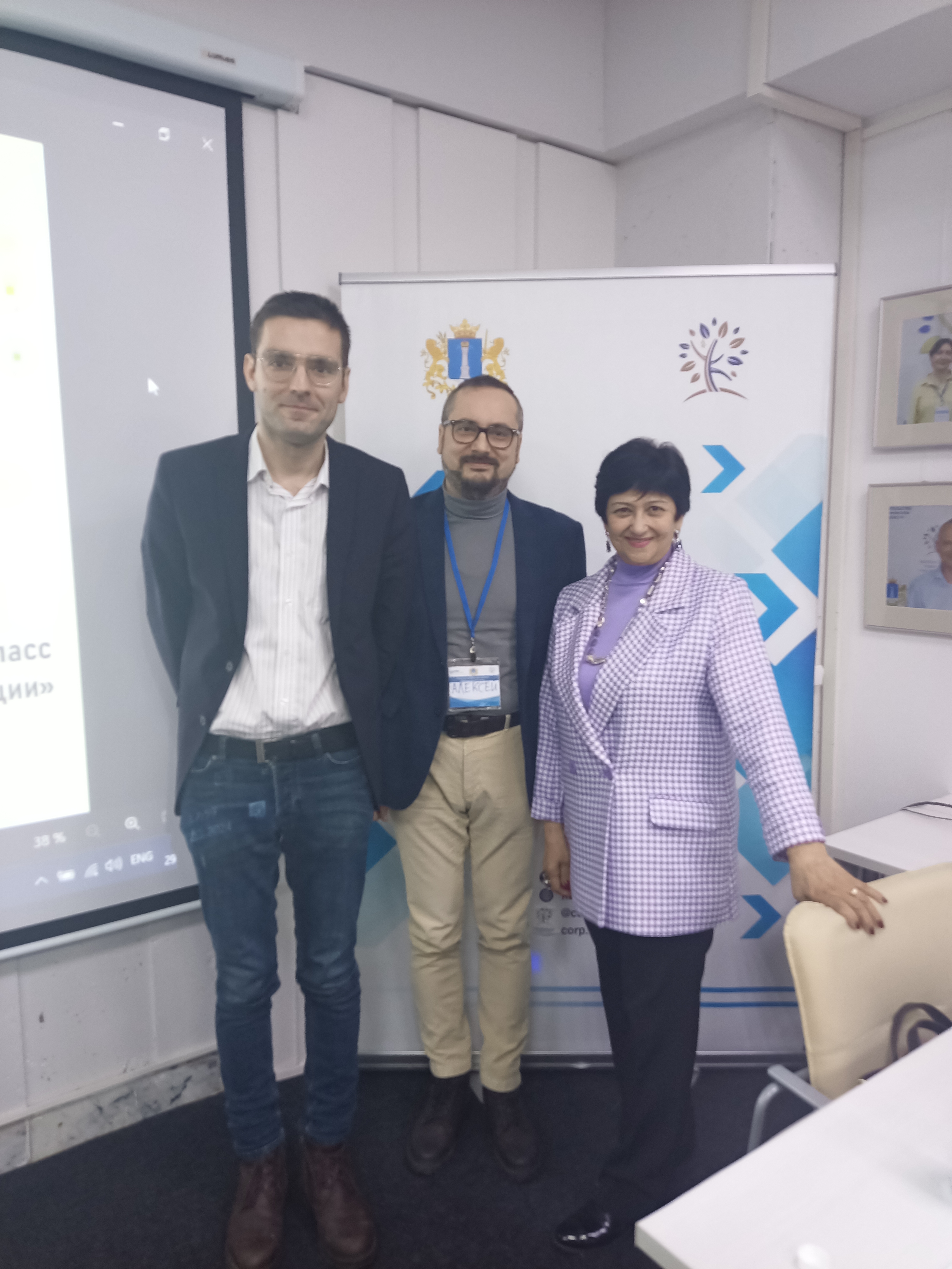 Алексей Воеводин и Наталья Евтихиева и Александр Рябушко на мастер-классе Кросс-культурные коммуникации